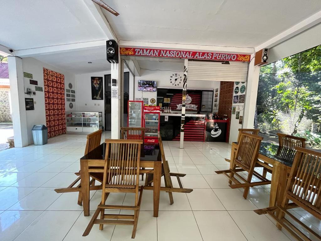 Capital O 92612 Penginapan D'Alas Purwo & Beachnearpadang Savana Sadengan Banyuwangi  Bagian luar foto