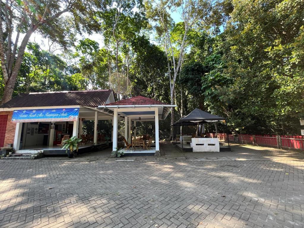 Capital O 92612 Penginapan D'Alas Purwo & Beachnearpadang Savana Sadengan Banyuwangi  Bagian luar foto